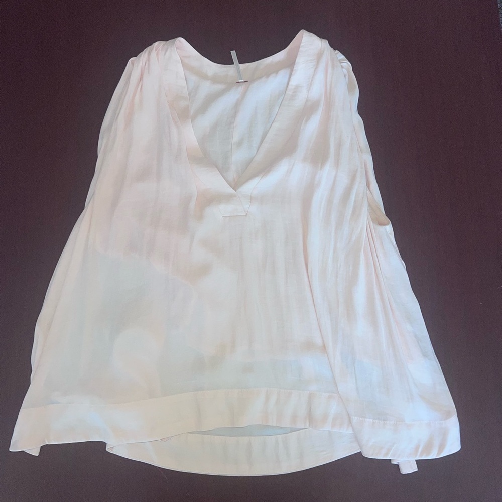 Free People Peach V-Neck Sleeveless Shirt